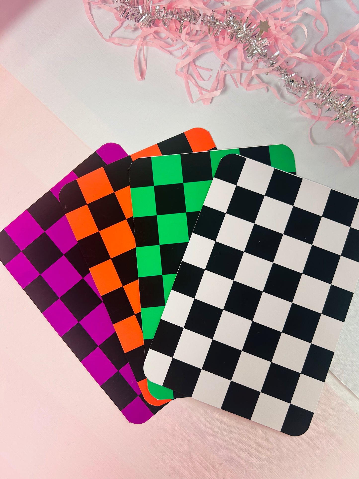 Double-sided checkered Kindle insert set, white-and-black and multicolor checker designs