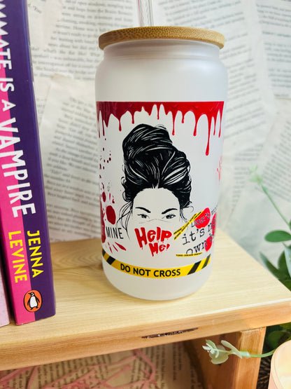 Thriller glass cup with straw