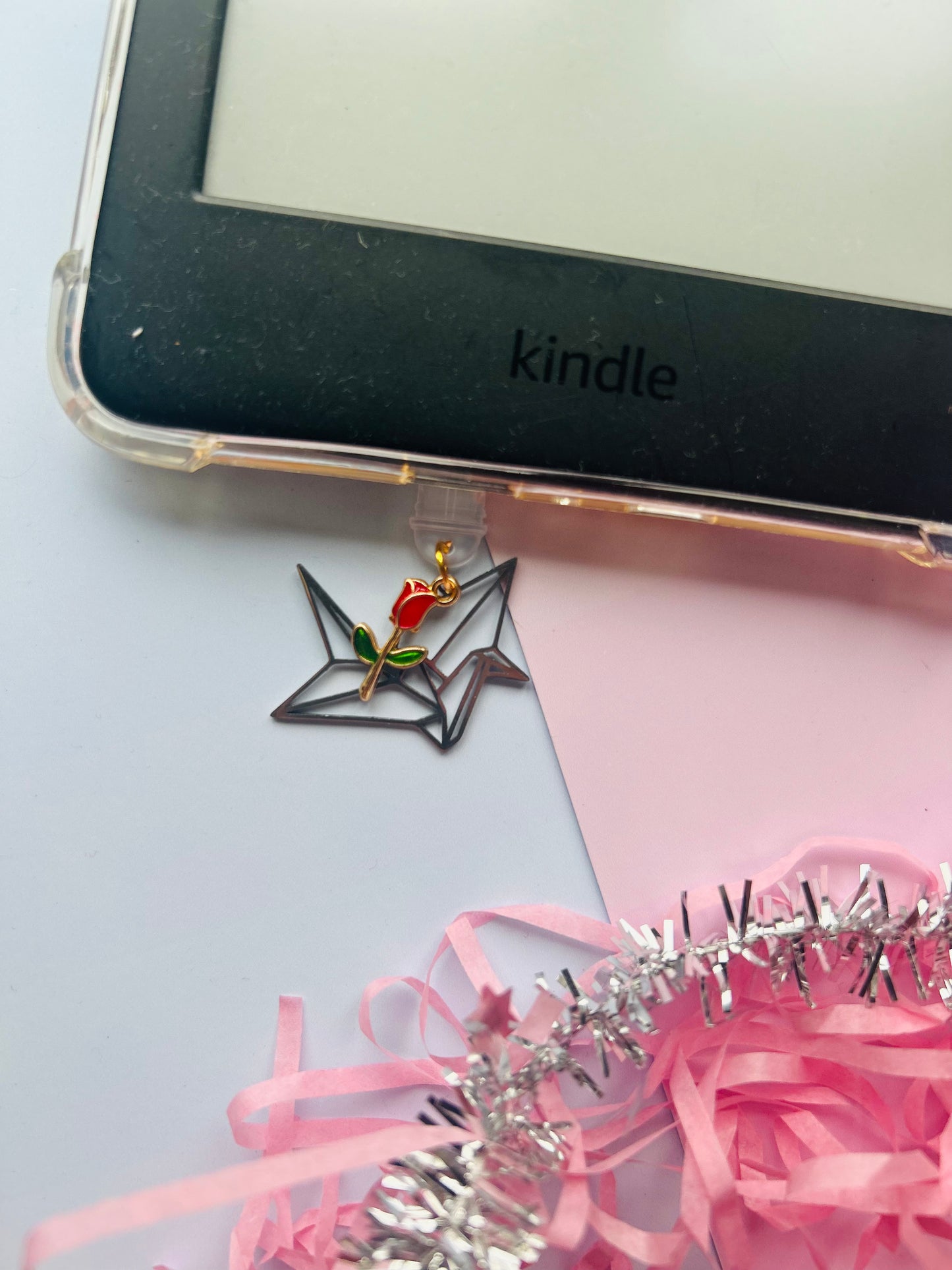 Alchemy Romance Inspired Kindle Charm – Crane & Red Rose Enamel Dust Plug (USB-C)
