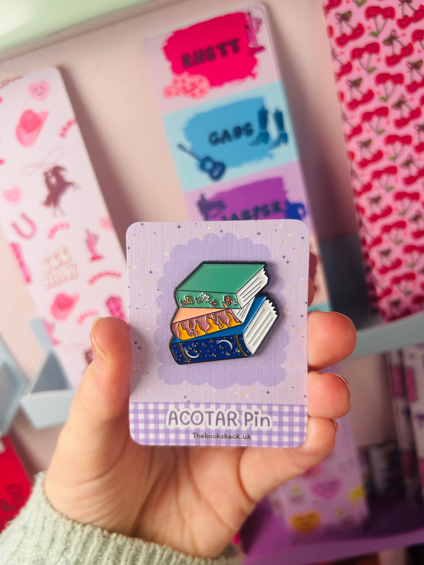 ACOTAR Inspired Book Stack Enamel Pin – Feyre’s Drawers Bookish Pin