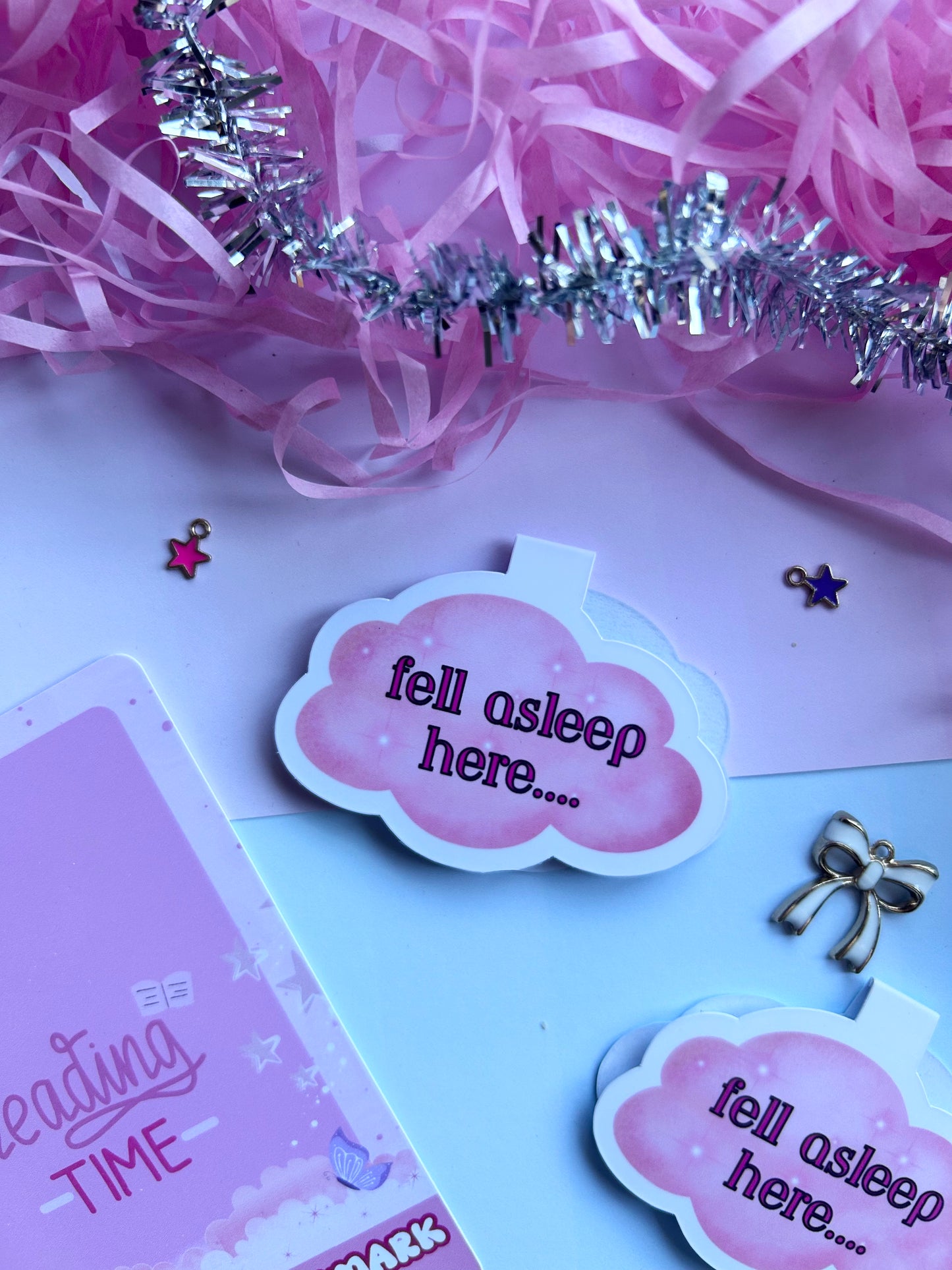 Dreamy Cloud Magnetic Bookmark – ‘Fell Asleep Here...’ | Cute Gift for Bookworms & Night Readers