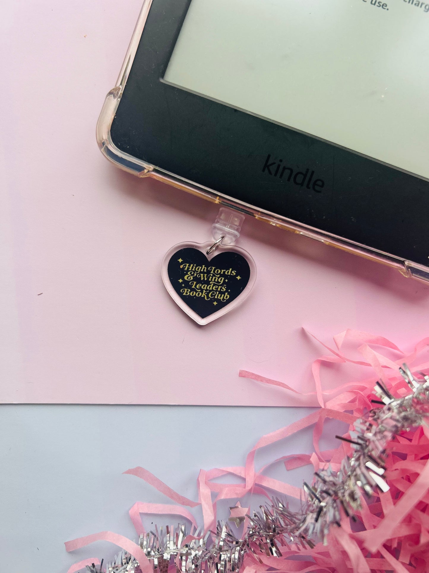 High Lords & Wing Leaders Book Club Kindle Charm – Black Heart USB-C Dust Plug