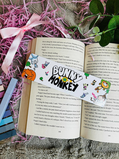 Children’s bookmark featuring the playful rivalry of Bunny vs. Monkey with colourful, fun illustrations – ideal for young readers.