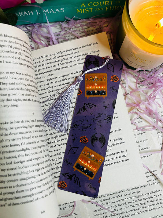 ACOTAR bookmark inspired by Feyre, with painted drawers, bat wings, stars, and mountains – symbolizing love, healing, and the Night Court.