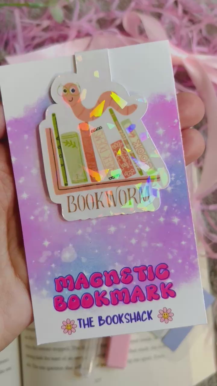 Magnetic bookmark with a charming 'Bookworm' design, with a stack of books